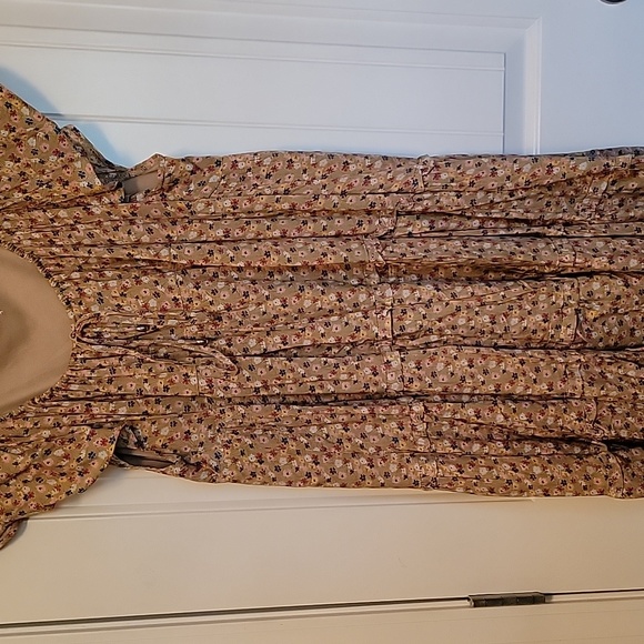 Entro flowy floral dress- XL.  NEVER WORN - Picture 3 of 4